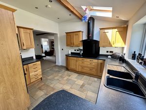 Open Plan Breakfast Kitchen- click for photo gallery